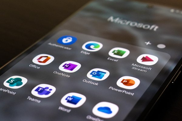 Fonctionnalités clés de Microsoft Teams, Azure App Service et intégrations essentielles