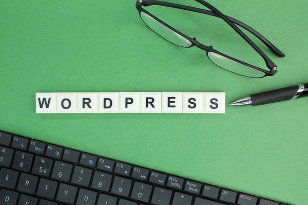 Quels sont les avantages de WordPress pour les sites internet ?